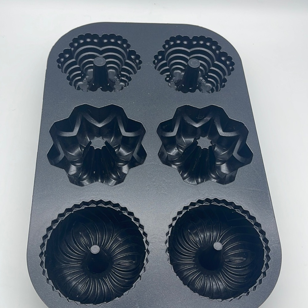 Nordic Ware Multi Mini Bundt Pan 6 cups 1.5L Cast Aluminum Bakeware Baking